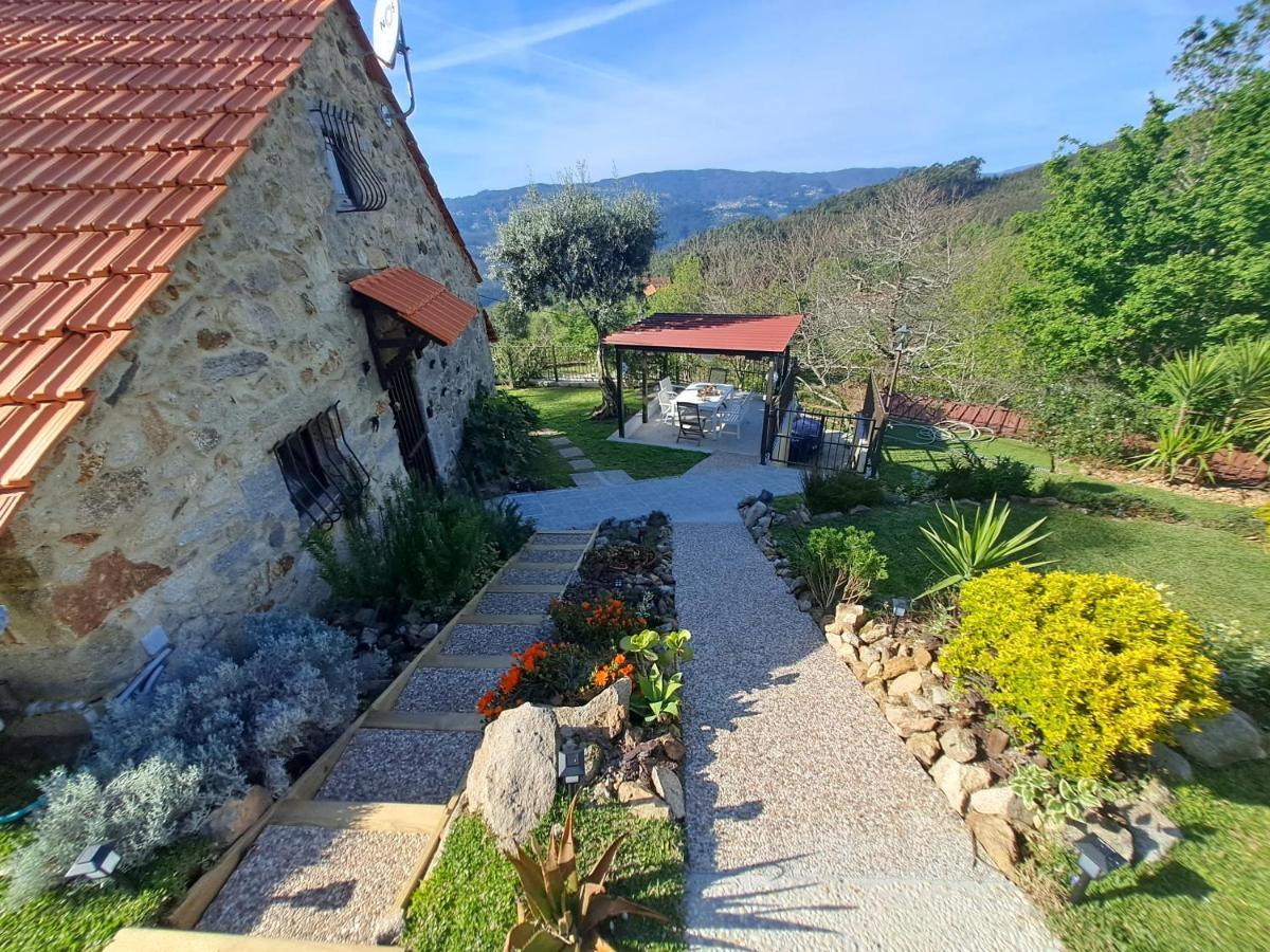 Chalet Cedrim Hillside *